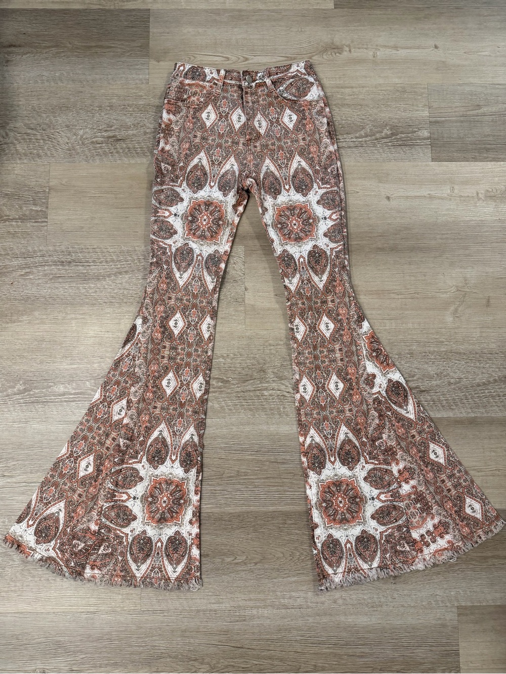 Wisteria Lane High Rise Boho Paisley Medallion Bell Bottom Pants Women’s Small